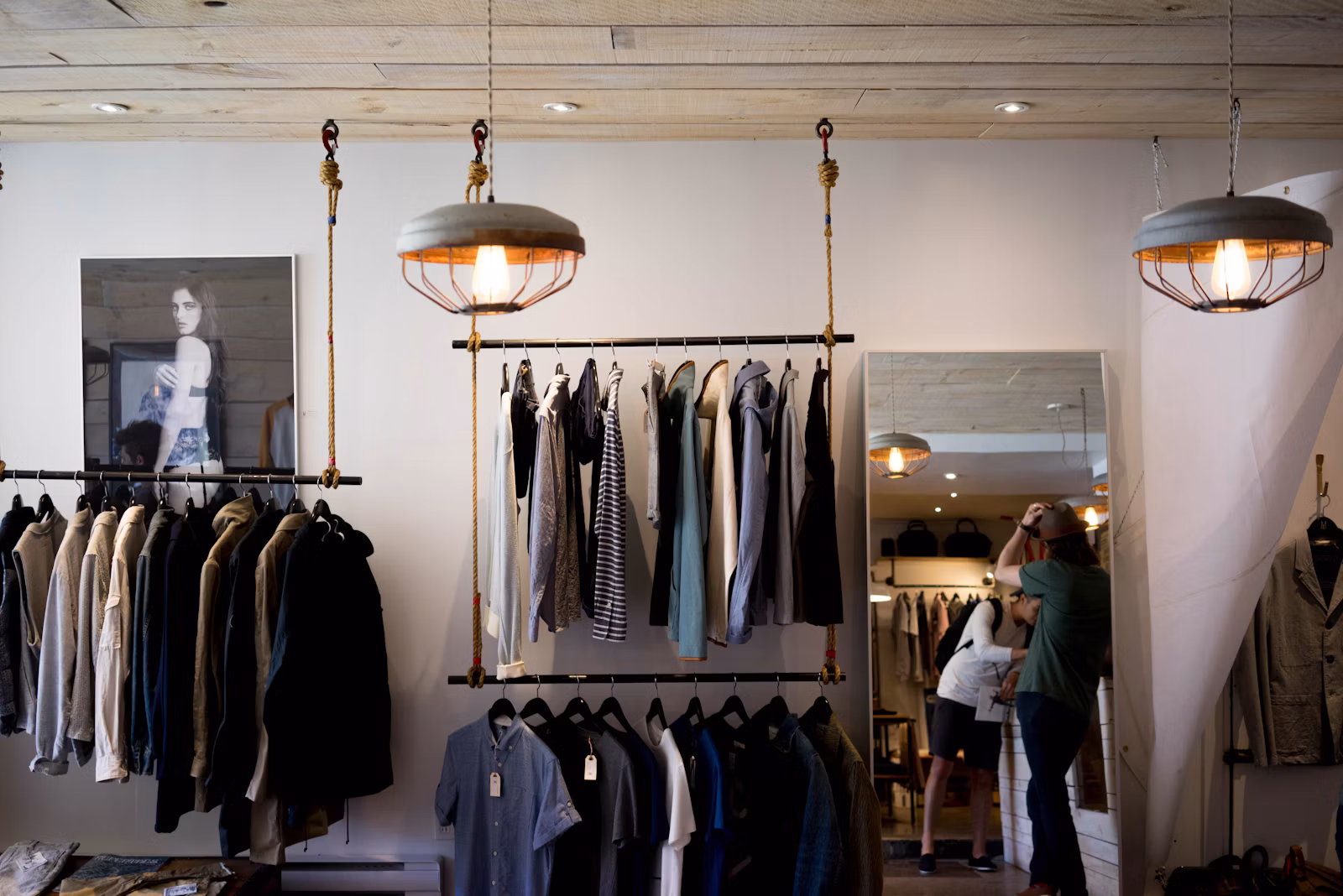 Canais e horário de atendimento da Concept Boutique R&s